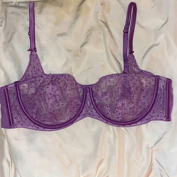 Lace Victoria’s Secret bra - Picture 1 of 5